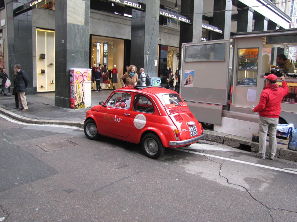 vintagetourmilanourlbelow3.jpg