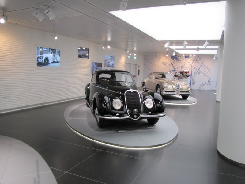 alfaromeo6c2500sport1939.jpg