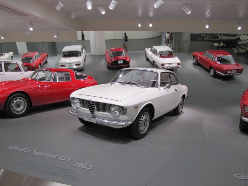 alfaromeogiuliasprintgt1963.jpg