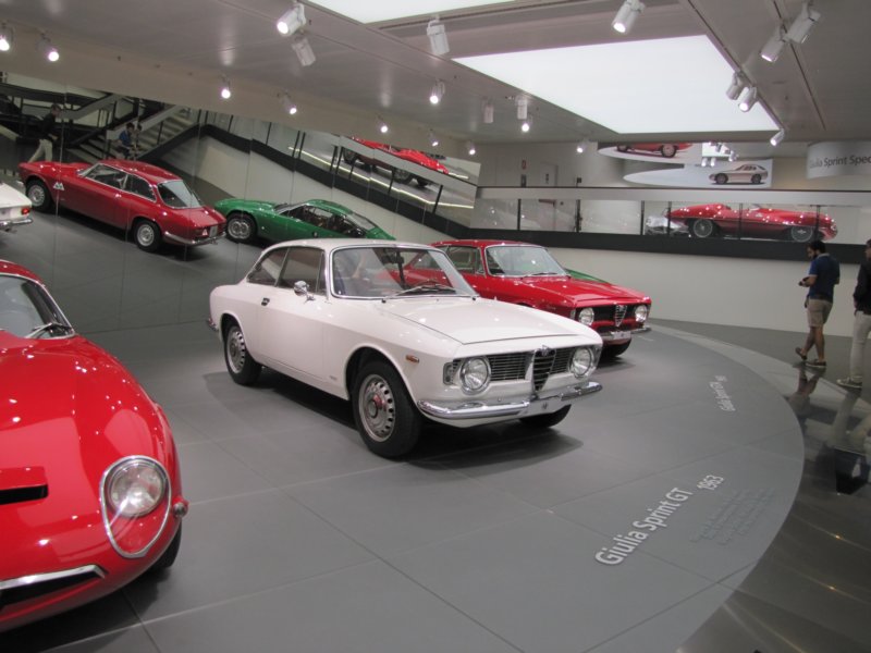alfaromeogiuliasprintgt19632.jpg