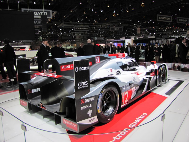 audir18etronquattro3.jpg