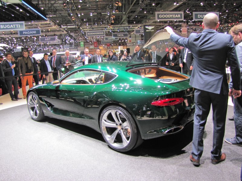 bentleyexp10speed6.jpg