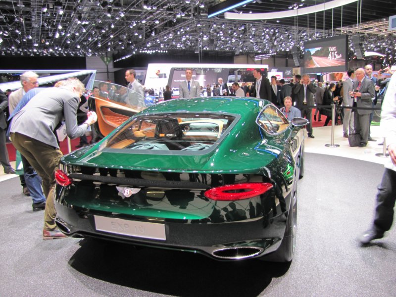 bentleyexp10speed610.jpg