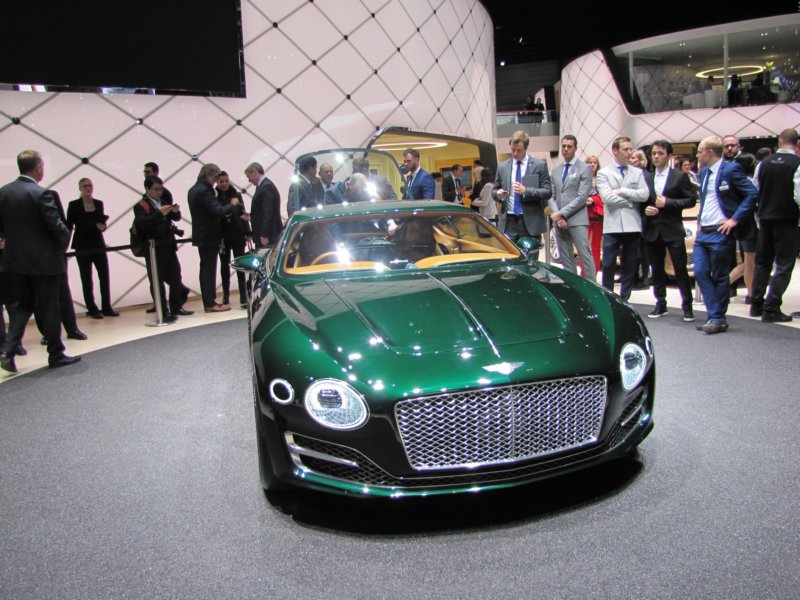 bentleyexp10speed65.jpg