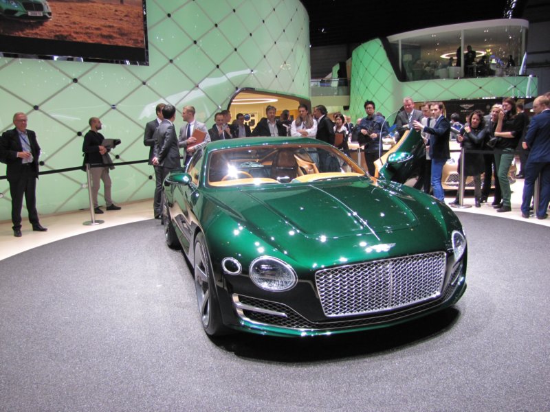 bentleyexp10speed67.jpg