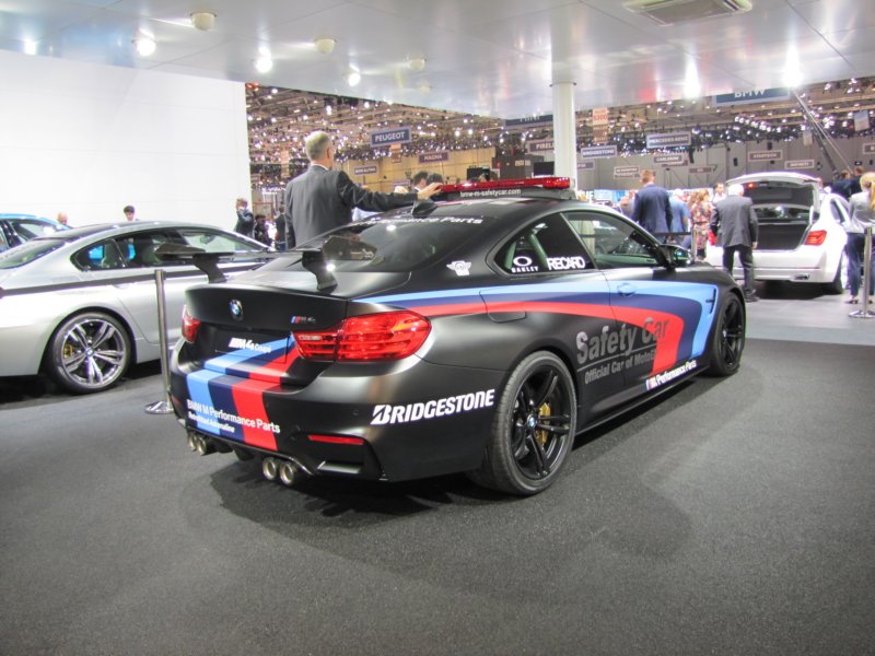 bmwm4coupmotogpsafetycar4.jpg