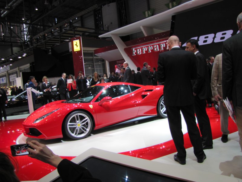 ferrari488gtb102.jpg