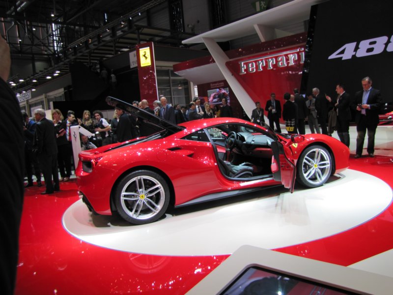 ferrari488gtb18.jpg