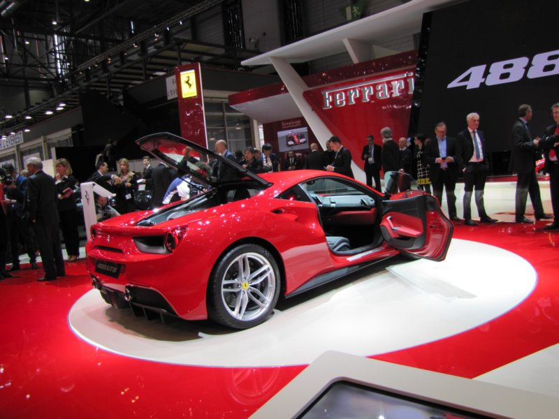 ferrari488gtb5.jpg