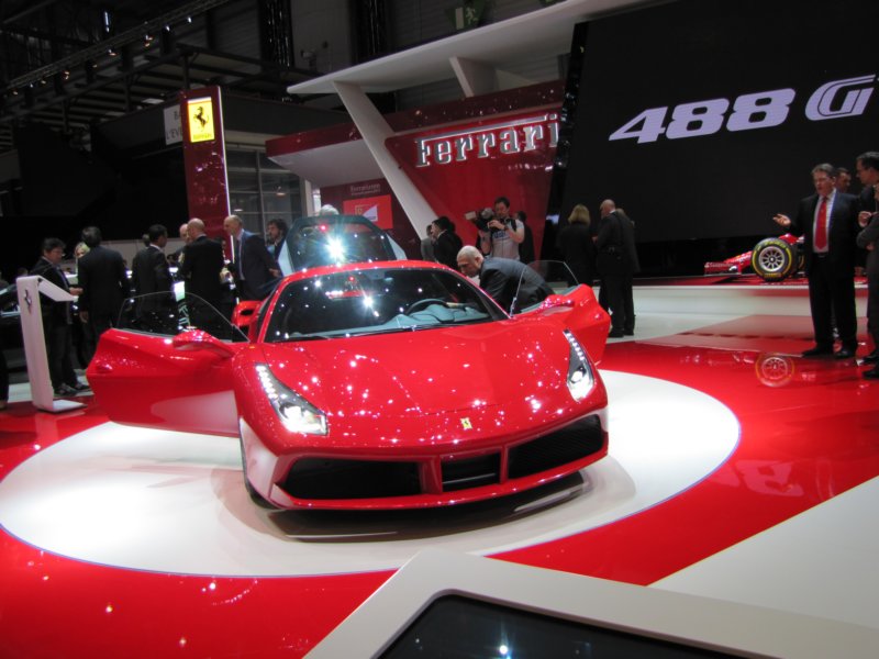 ferrari488gtb90.jpg