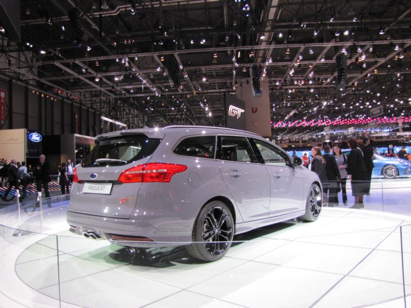 fordfocusst2.jpg