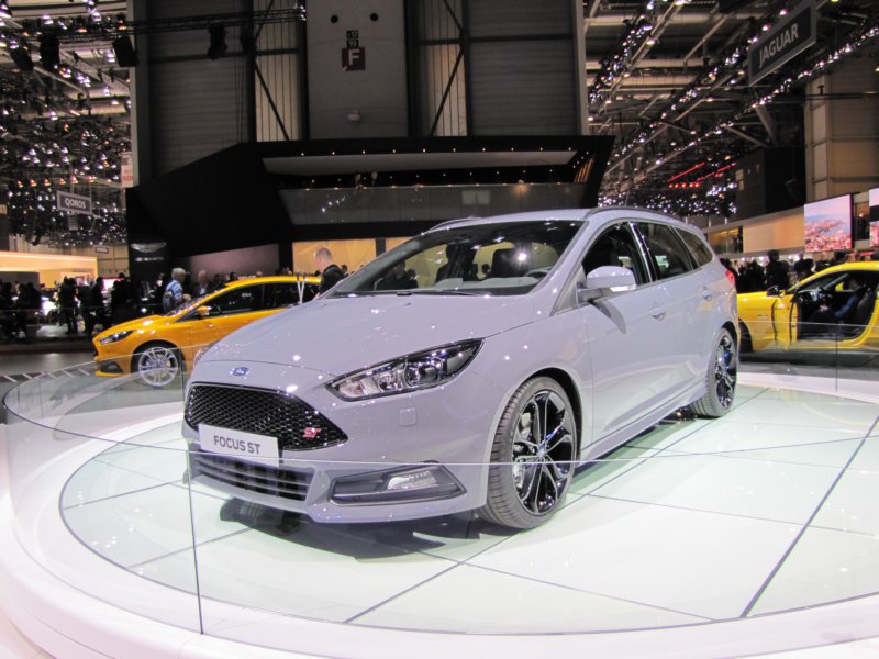 fordfocusst7.jpg