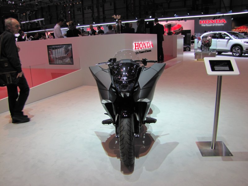 hondanm4vultus.jpg
