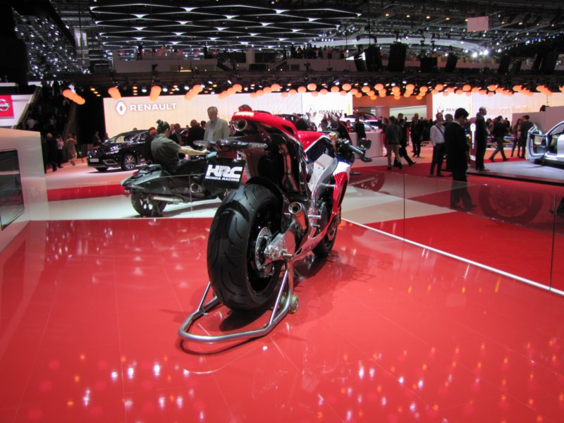 hondarc213vs5.jpg