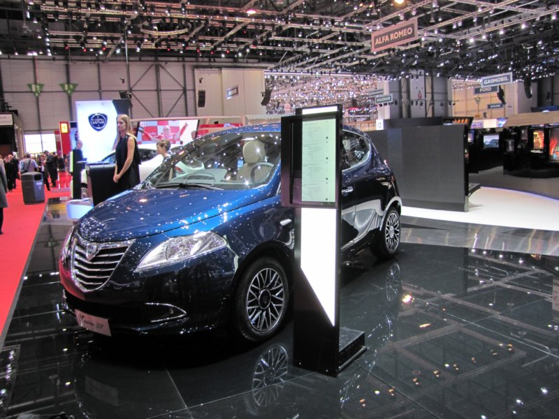 lanciaypsilon30thanniversary5.jpg