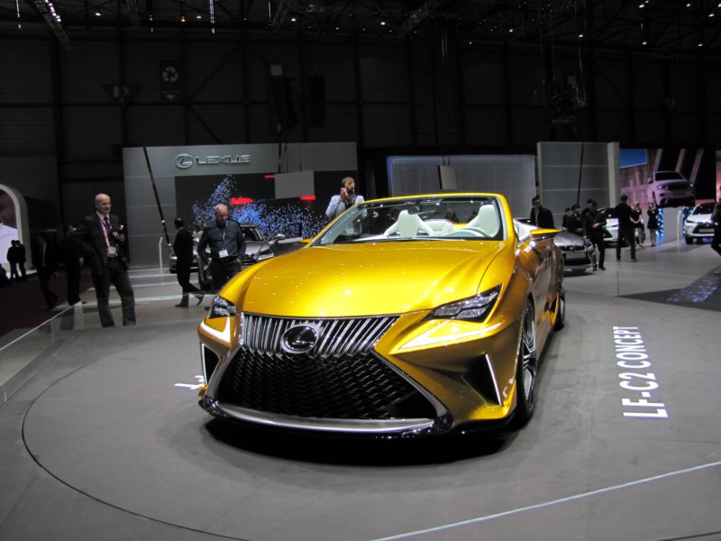 lexuslfc211.jpg