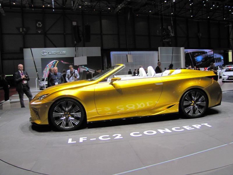 lexuslfc213.jpg