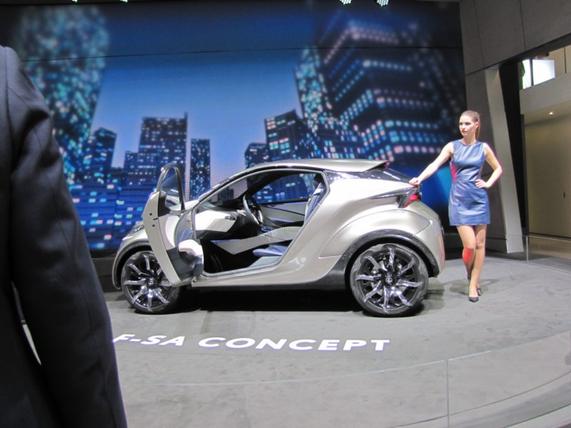 lexuslfsa8.jpg