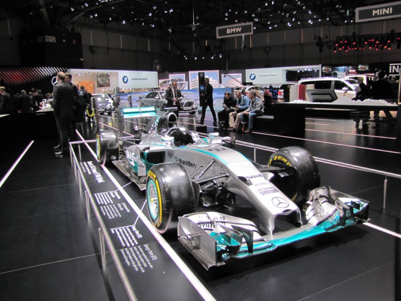 mercedesamgpetronasf1w05hybrid10.jpg