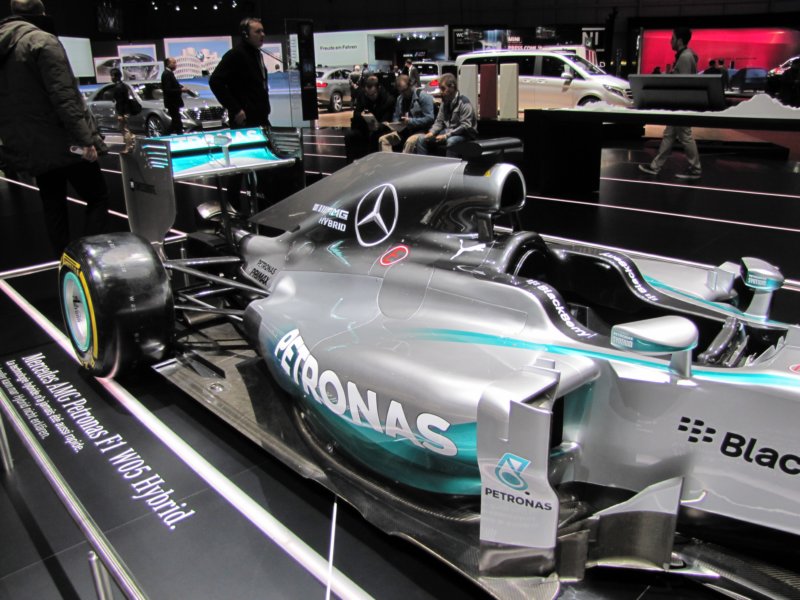 mercedesamgpetronasf1w05hybrid5.jpg