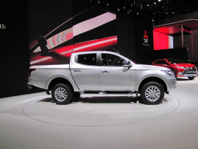 mitsubishil2002.jpg
