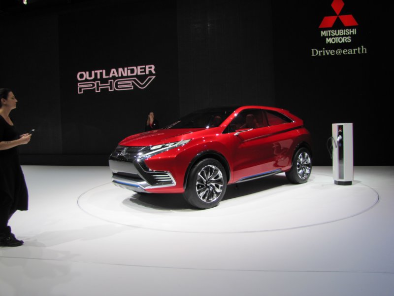mitsubishixrphevii7.jpg