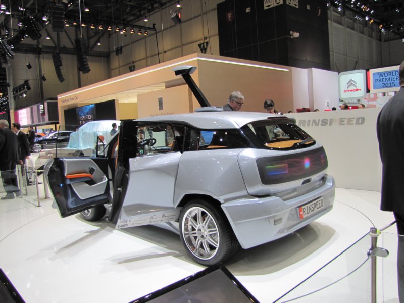 rinspeedbudii27.jpg