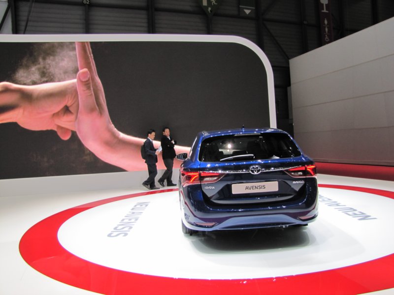toyotaavensis15.jpg