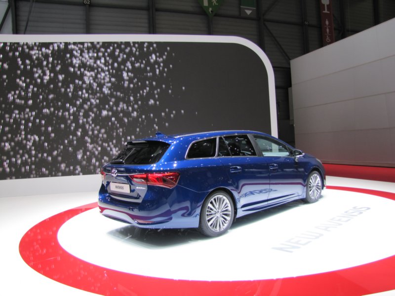 toyotaavensis17.jpg