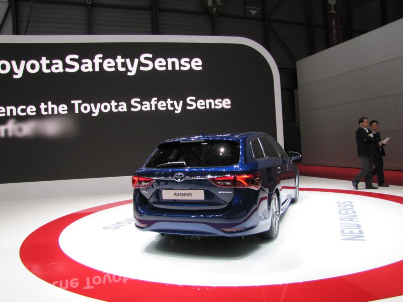 toyotaavensis9.jpg