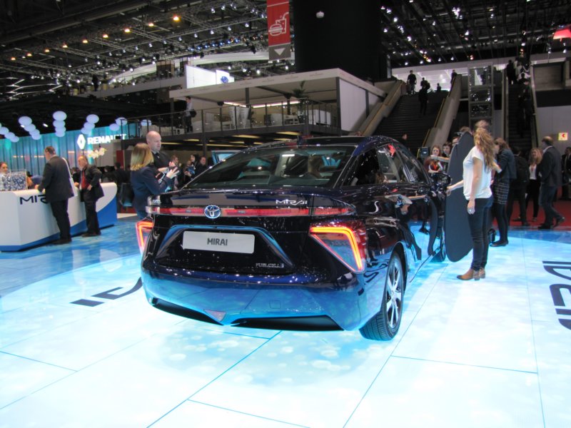 toyotamirai5.jpg