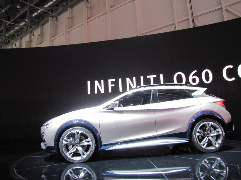 infinitiqx3011.jpg