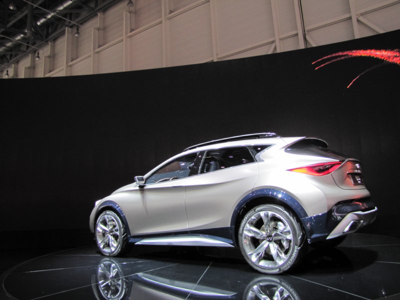 infinitiqx3018.jpg