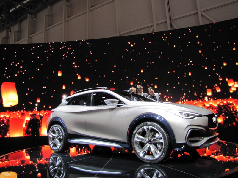 infinitiqx3023.jpg