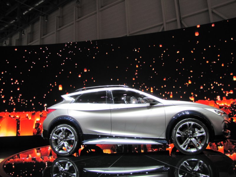 infinitiqx3048.jpg