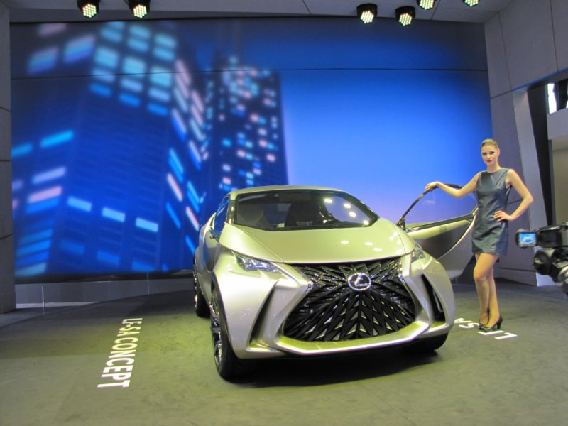 lexuslfsa10.jpg