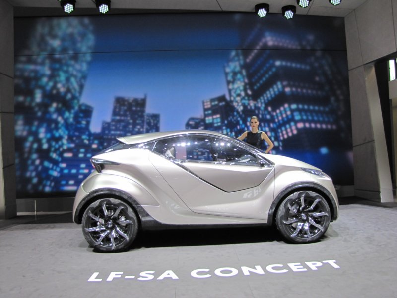 lexuslfsa12.jpg