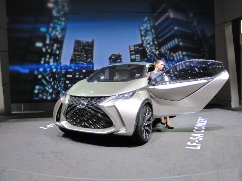 lexuslfsa60.jpg