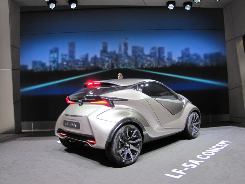 lexuslfsa75.jpg