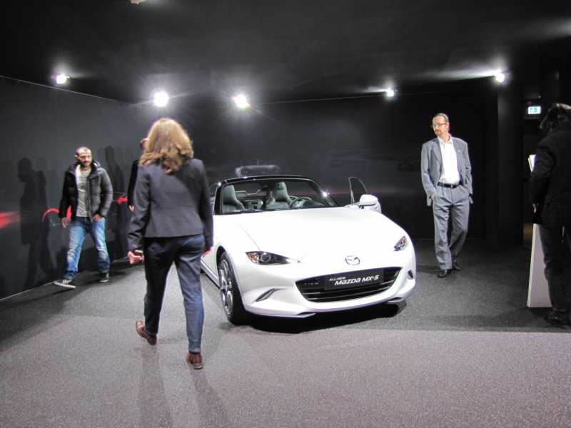 mazdamx54.jpg