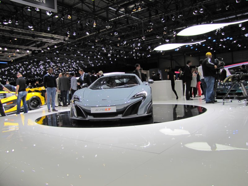 mclaren675lt27.jpg