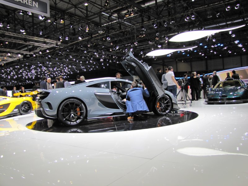 mclaren675lt40.jpg
