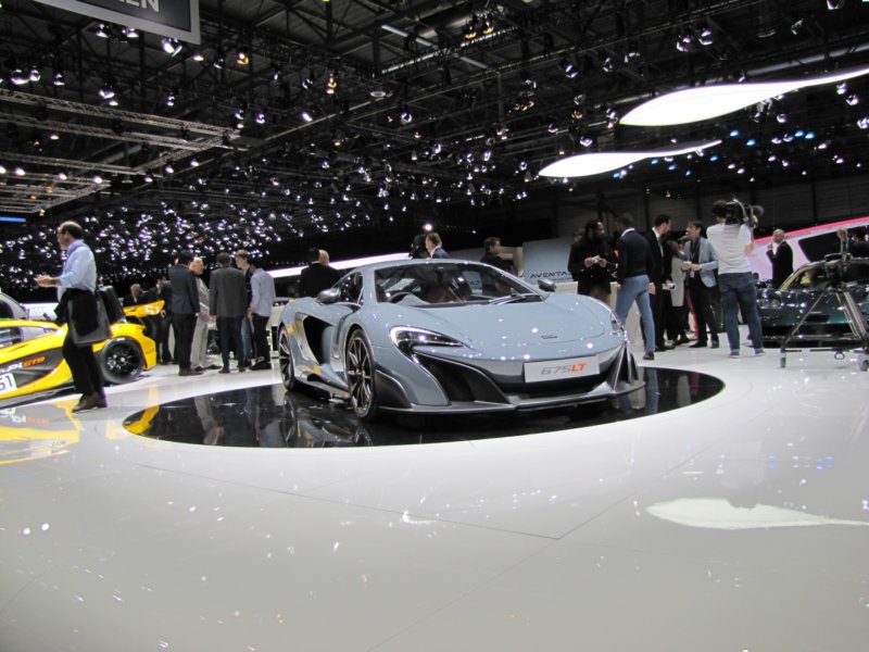 mclaren675lt53.jpg