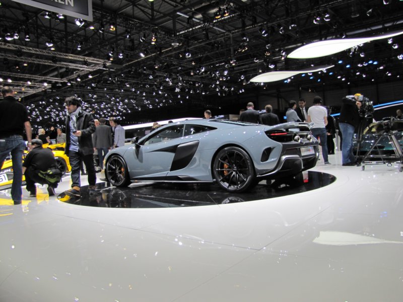mclaren675lt81.jpg