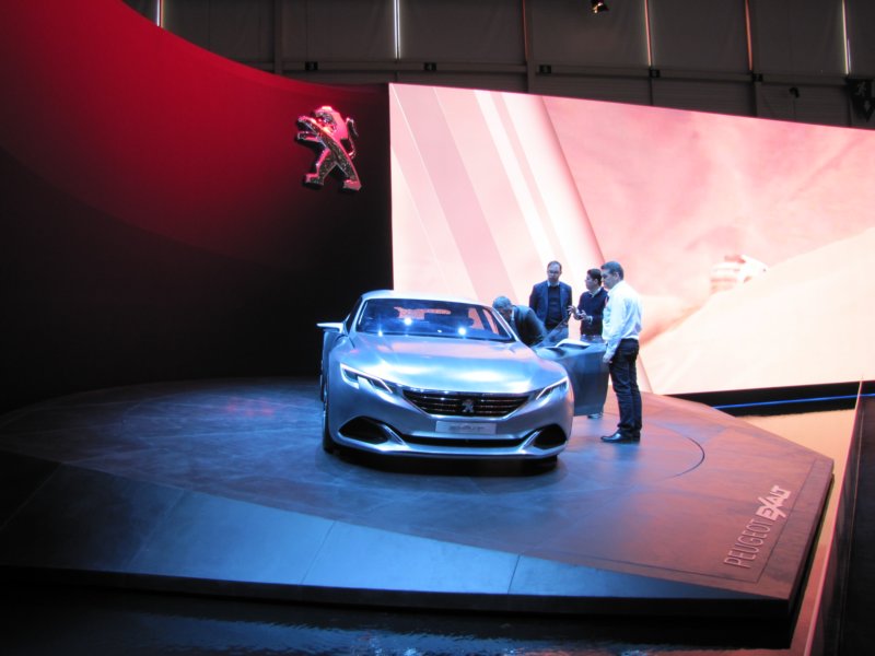 peugeotexalt8.jpg