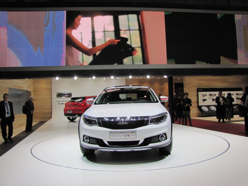 qoros3citysuv49.jpg