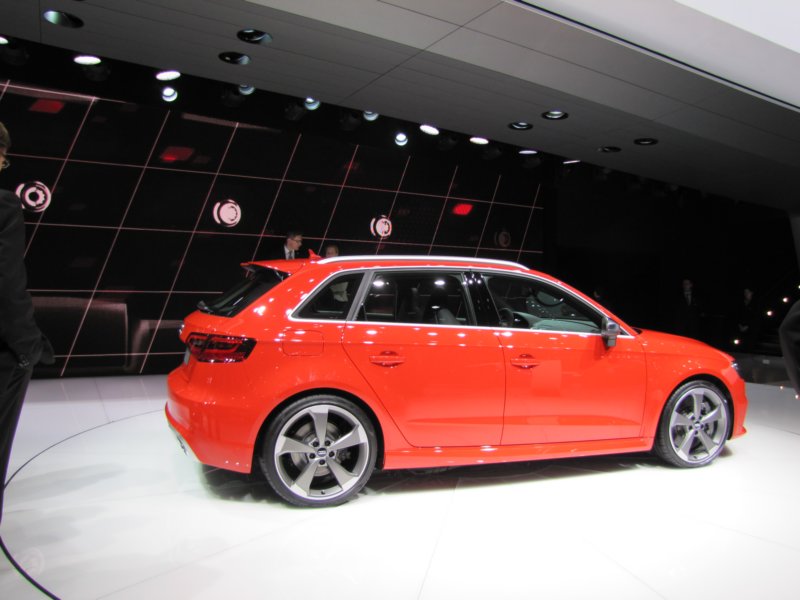 audirs3sportback25tfsiquattrostronic10.jpg