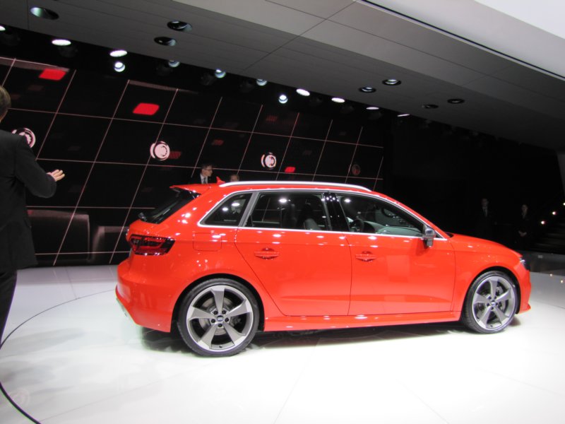 audirs3sportback25tfsiquattrostronic11.jpg