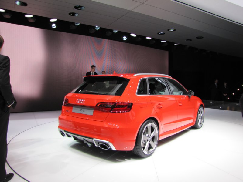 audirs3sportback25tfsiquattrostronic14.jpg
