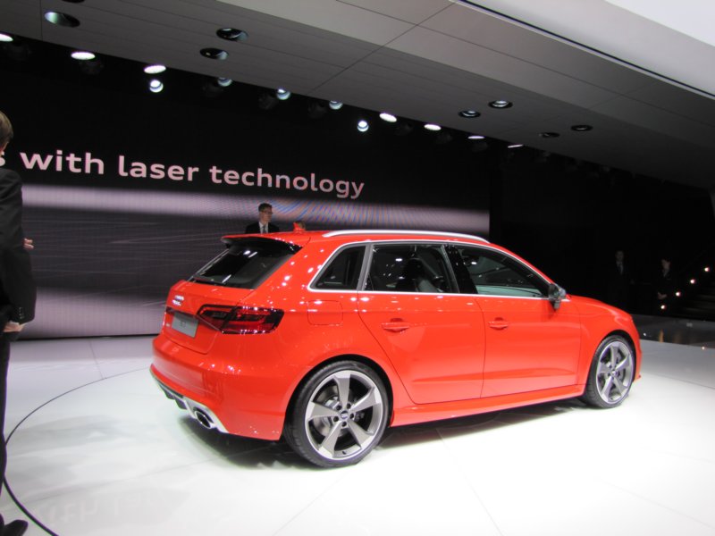 audirs3sportback25tfsiquattrostronic17.jpg